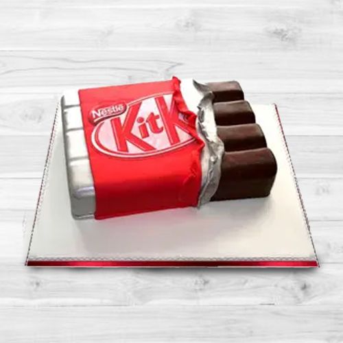 Enjoyable Kitkat Shape Chocolate Cake