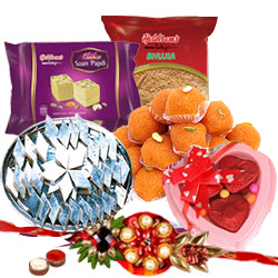 Gladdening Combo from Haldiram