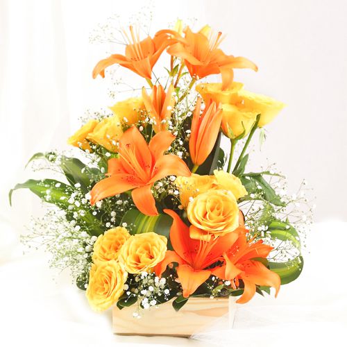Appealing Bouquet of Orange Lily N Yellow Roses