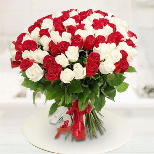 Fresh-Cut Red N White Roses Bouquet