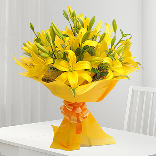 Elegant Bouquet of Yellow Lilies