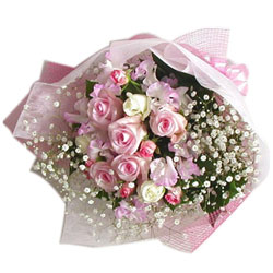 Alluring Bouquet of Pink N White Roses