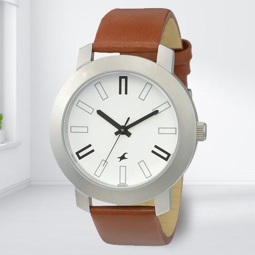 Admirable Fastrack Casual Analog Mens Watch